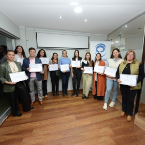 Entrega de t&iacute;tulos del Posgrado TCC 2024.